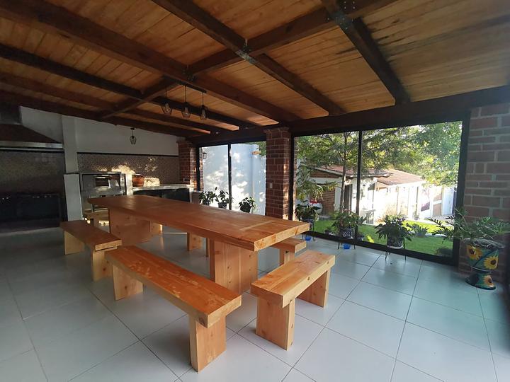 Ventanales de la terraza hacia el jardín